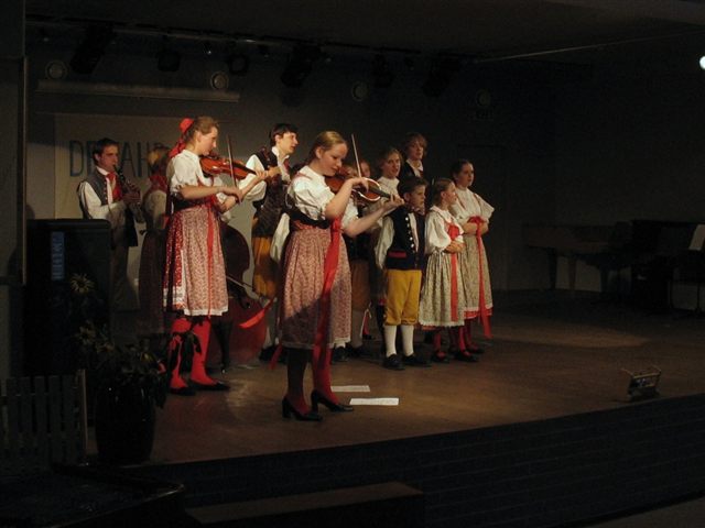 Dětská folklorní Zahrada - fotografie 3