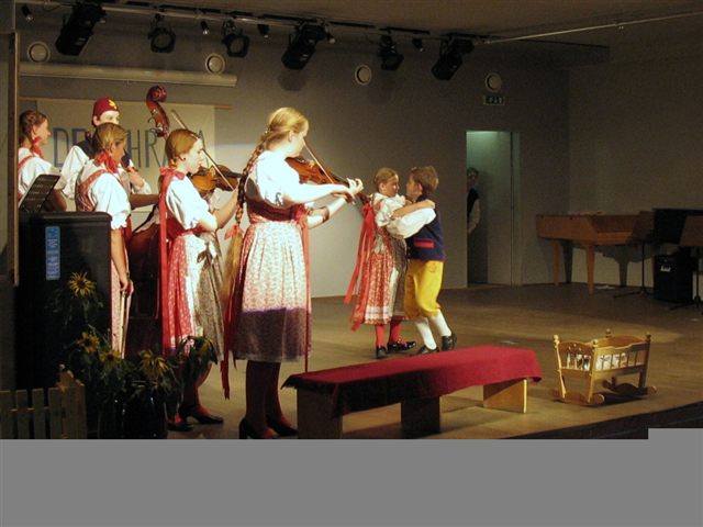 Dětská folklorní Zahrada - fotografie 5