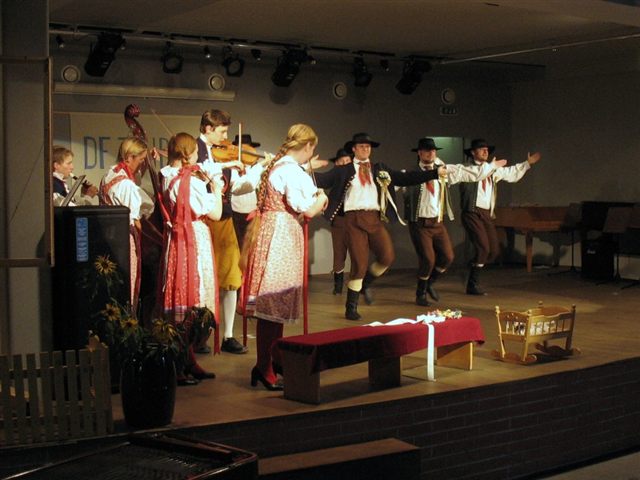 Dětská folklorní Zahrada - fotografie 10