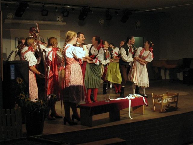 Dětská folklorní Zahrada - fotografie 15