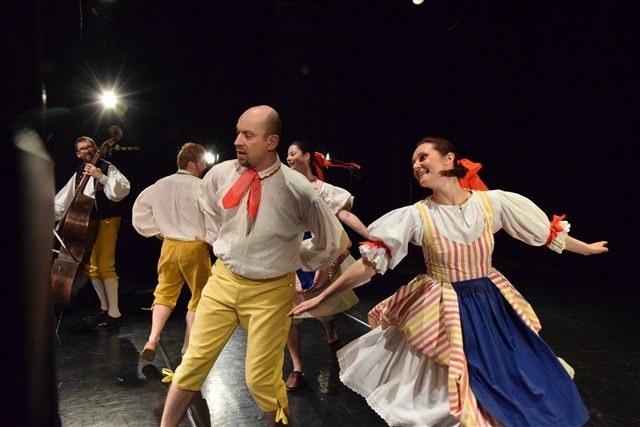 Koncert k výročí 25 let založení Folklórního souboru Mateník - fotografie 7