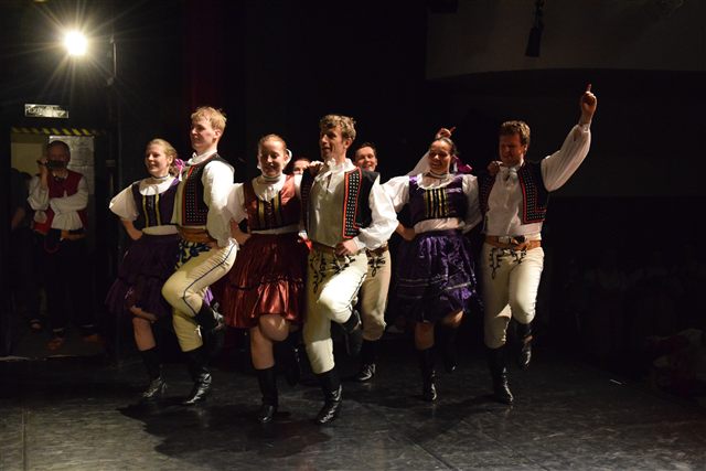 Koncert k výročí 25 let založení Folklórního souboru Mateník - fotografie 11