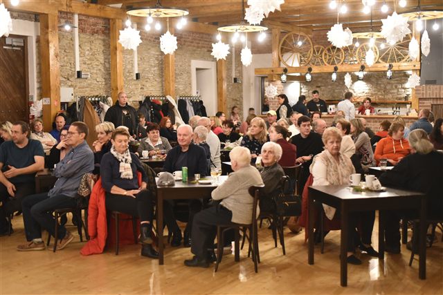 Praha Běchovice - Adventní koncert - fotografie 2